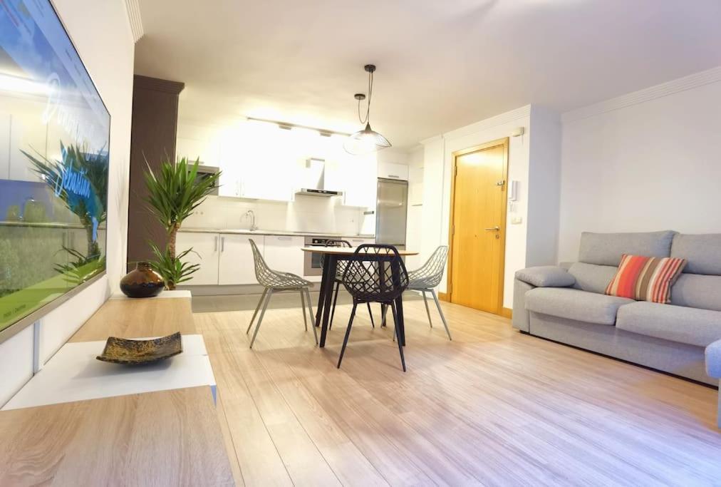 Completo Apartamento A Un Paso De La Concha Сан Себастиан Екстериор снимка